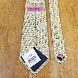 Vineyard Vines Mens Silk Necktie Beach Umbrella Pattern Yellow Casual 50" X 3"